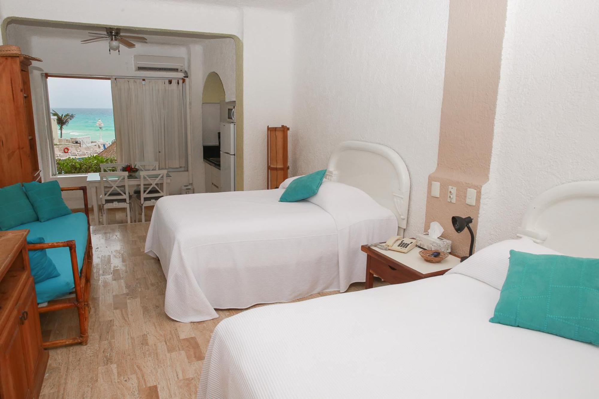Cancun Beach Aparthotel Brisas Exterior photo